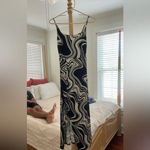 forever 21 maxi dress with slit, dark navy blue and cream color way, size small